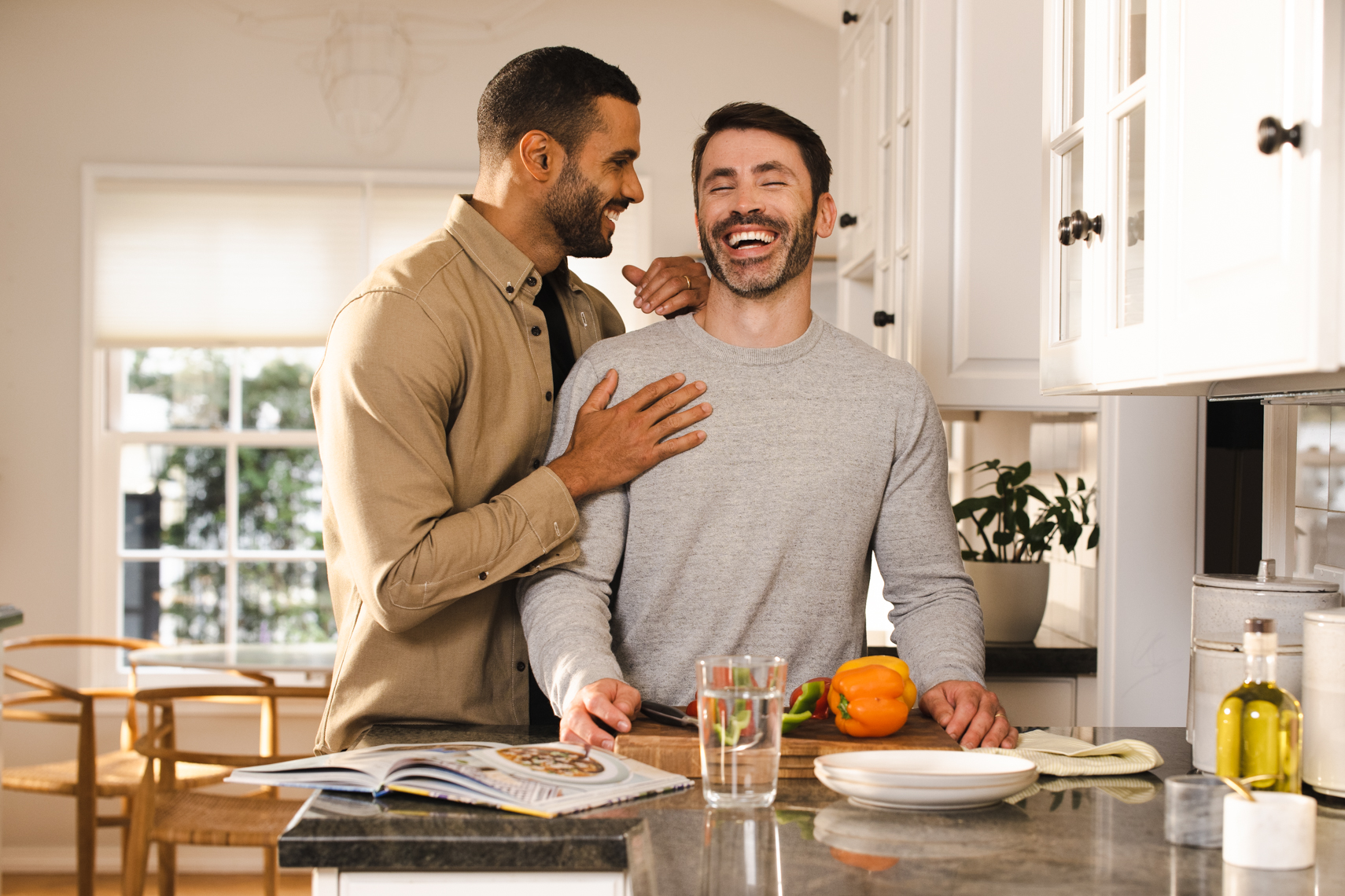 Lifestyle photography pharms kichen gay couple 